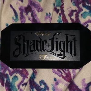 Kat Von D Shade and Light Eye